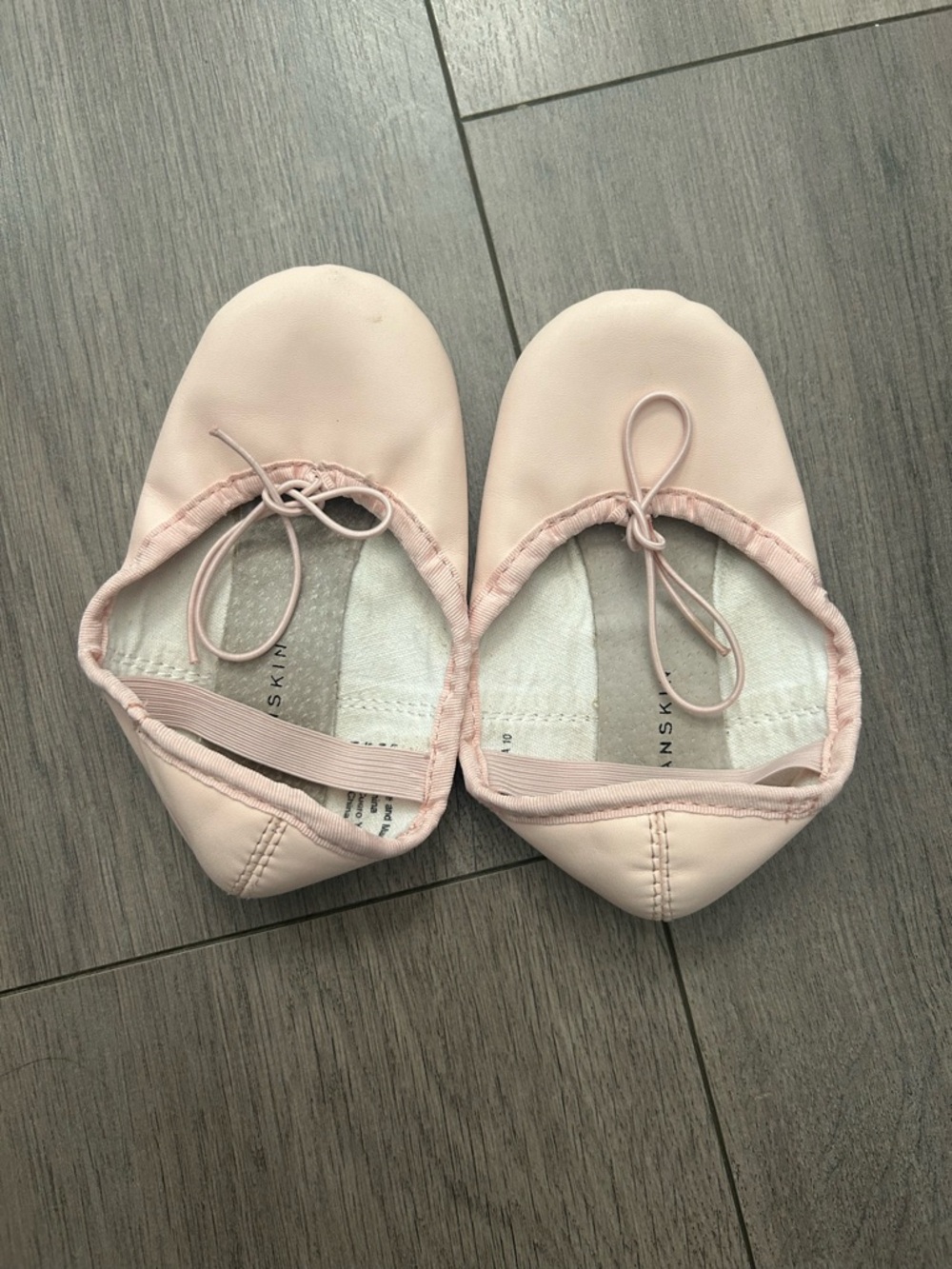 Danskins kids Ballet Dance Shoes Size 10
